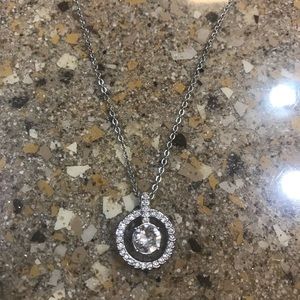 💎 SWAROVSKI SPARKLING DANCE ROUND NECKLACE 💎